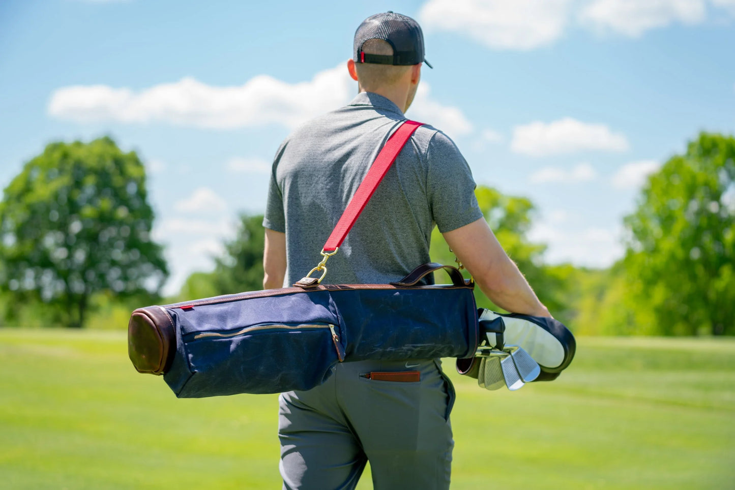 The Featherweight Nelson Hill Leather Golf Bag