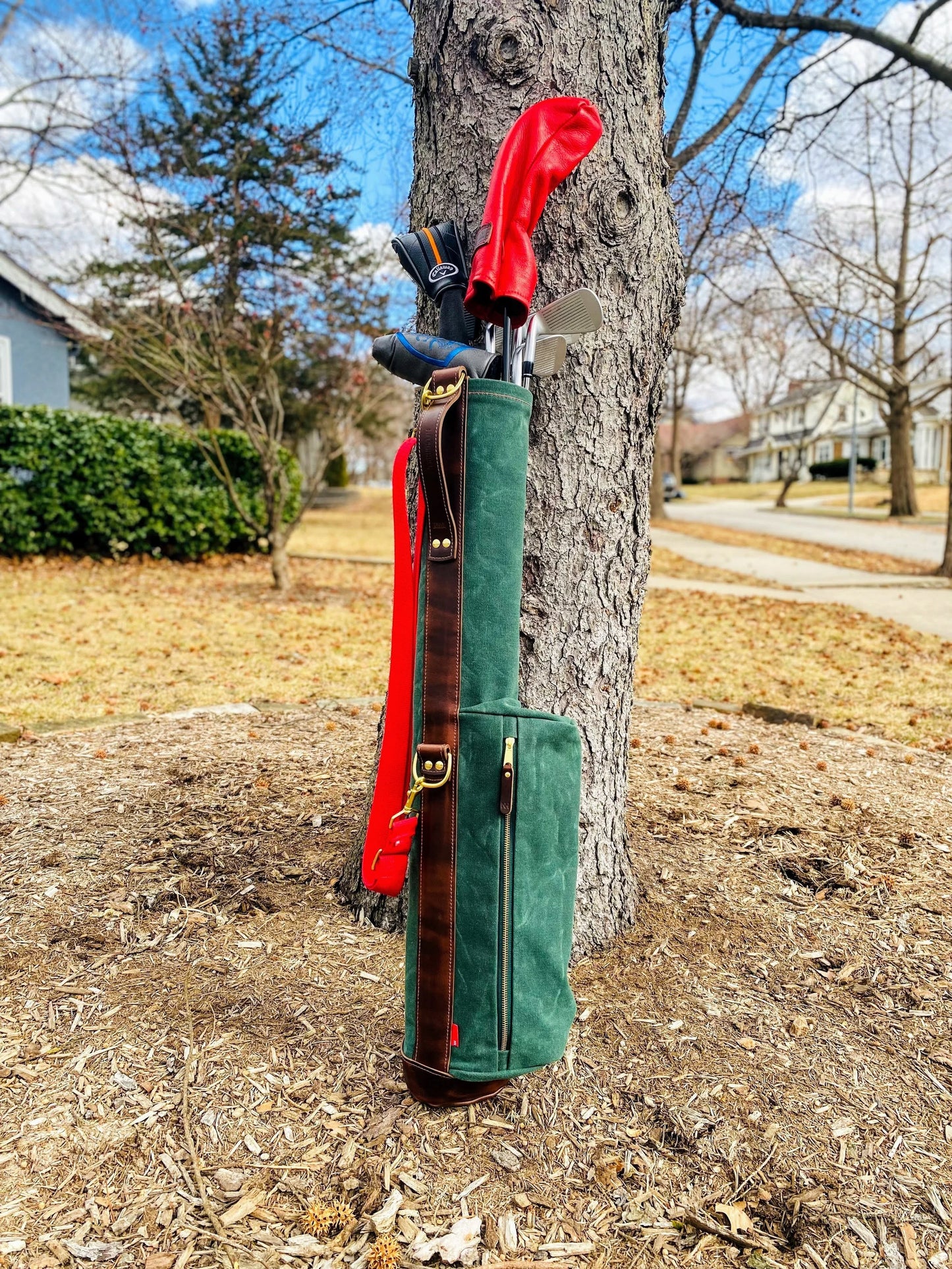 The Featherweight Nelson Hill Leather Golf Bag